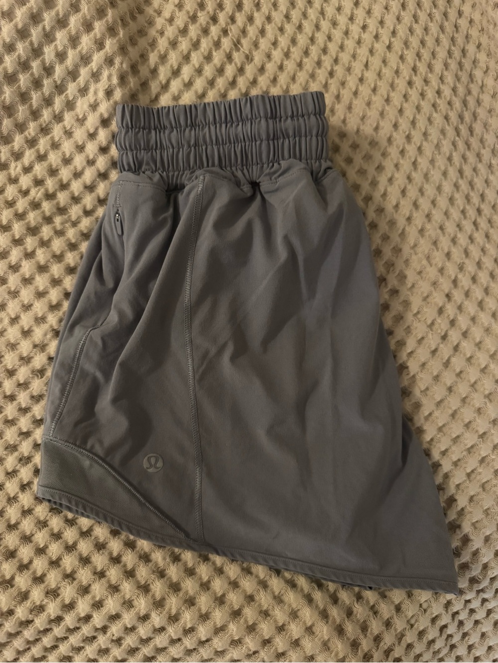 Lululemon Hotty Hot High Rise 4” Rhino Grey